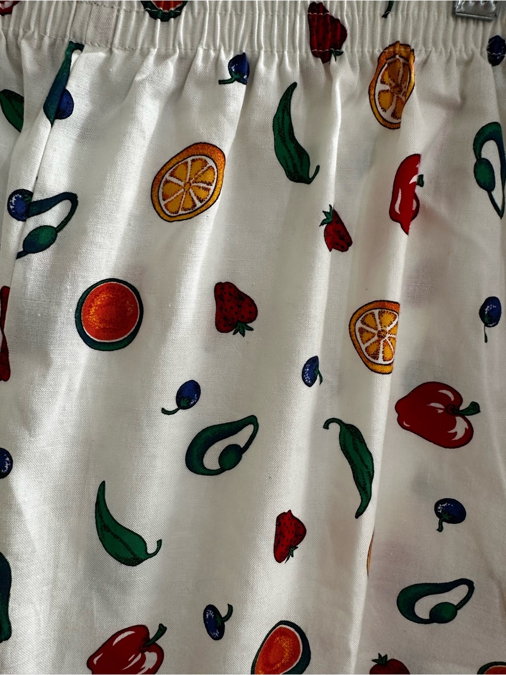 Vintage Suburbans Fruit Print High Waist Bermuda Mom Shorts - Picture 6 of 8